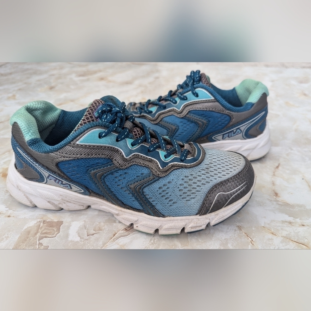 Gently Worn Fila  Sneakers Woman's  Size 6